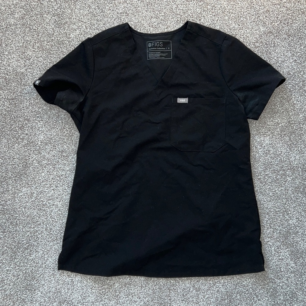 Figs scrub top